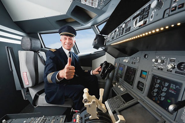 Curso Prático de Piloto Comercial Valor Vacaria - Curso de Piloto de Avião Comercial Profissional